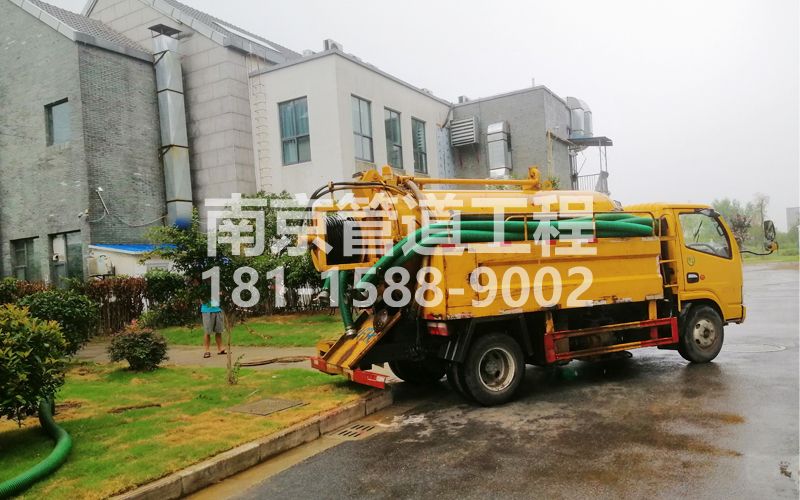 246华电小区化粪池清理