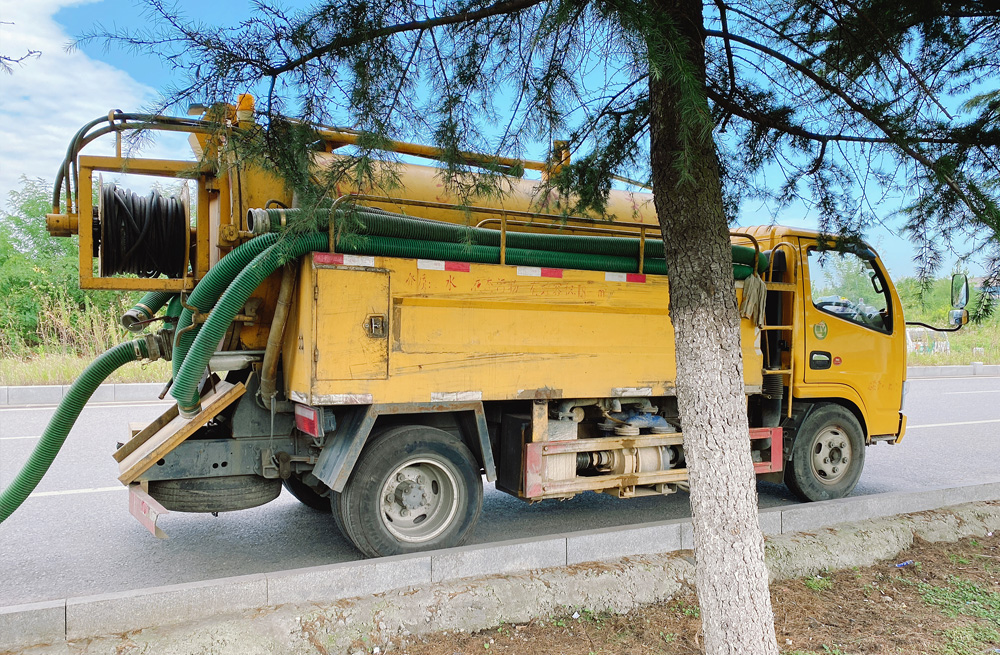 华电清洗抽粪车